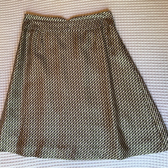 Banana Republic silk pleated skirt. - Picture 7 of 7